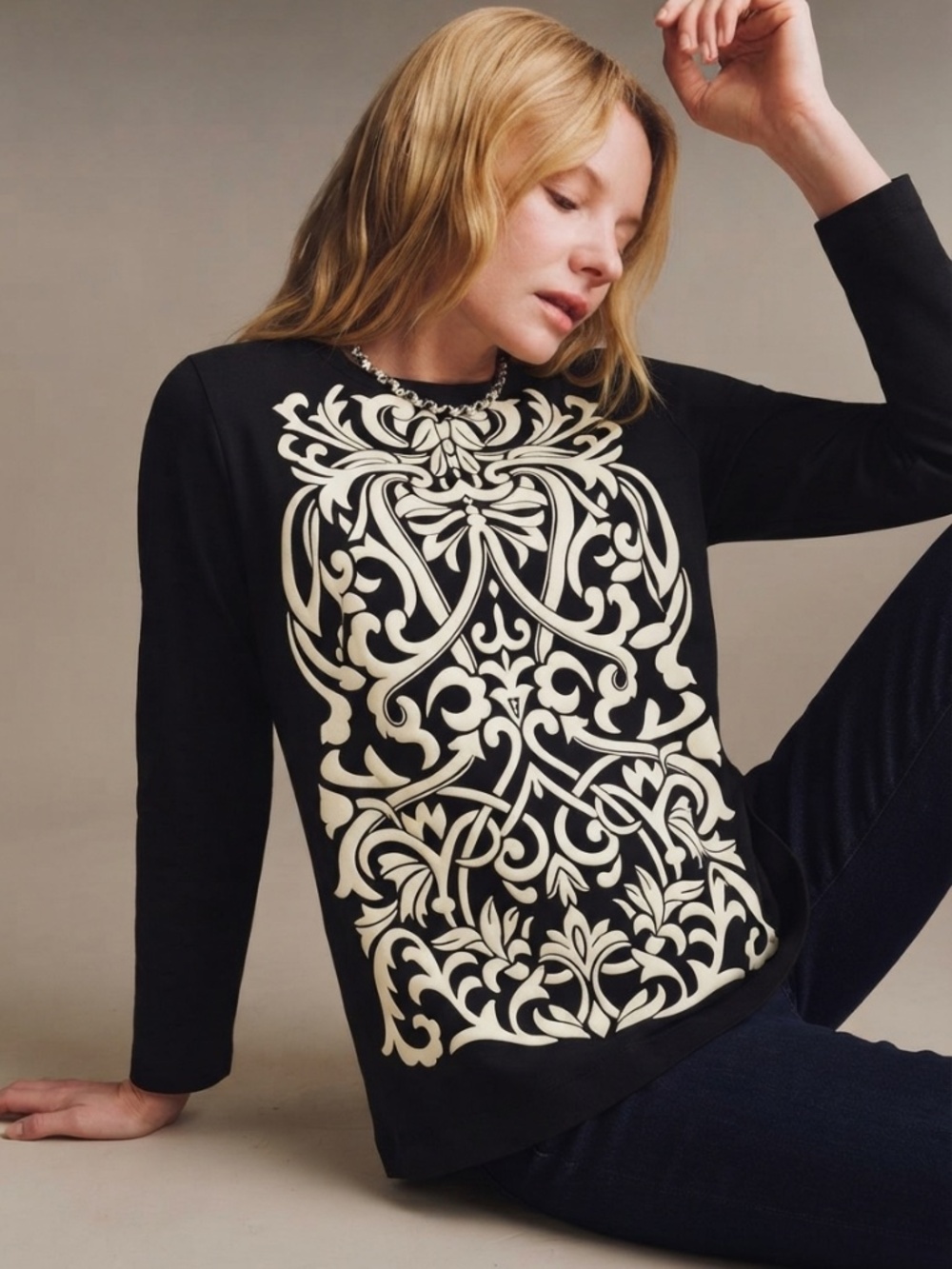 J. McLaughlin Black & Cream Jacquard Print Jersey Crew Neck Size M